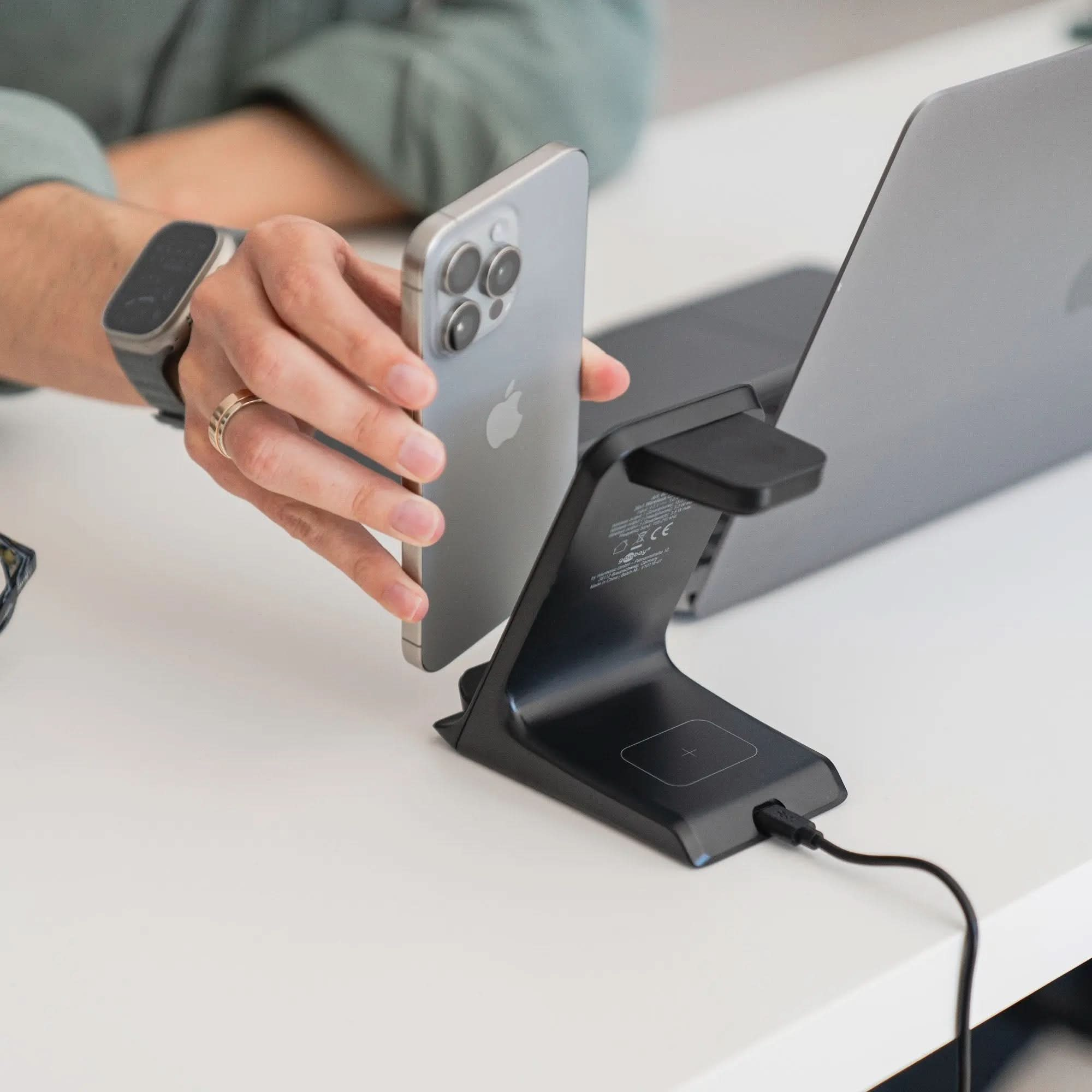 3in1 Ladestation für iPhone, Apple Watch und AirPods - MillesTEC-