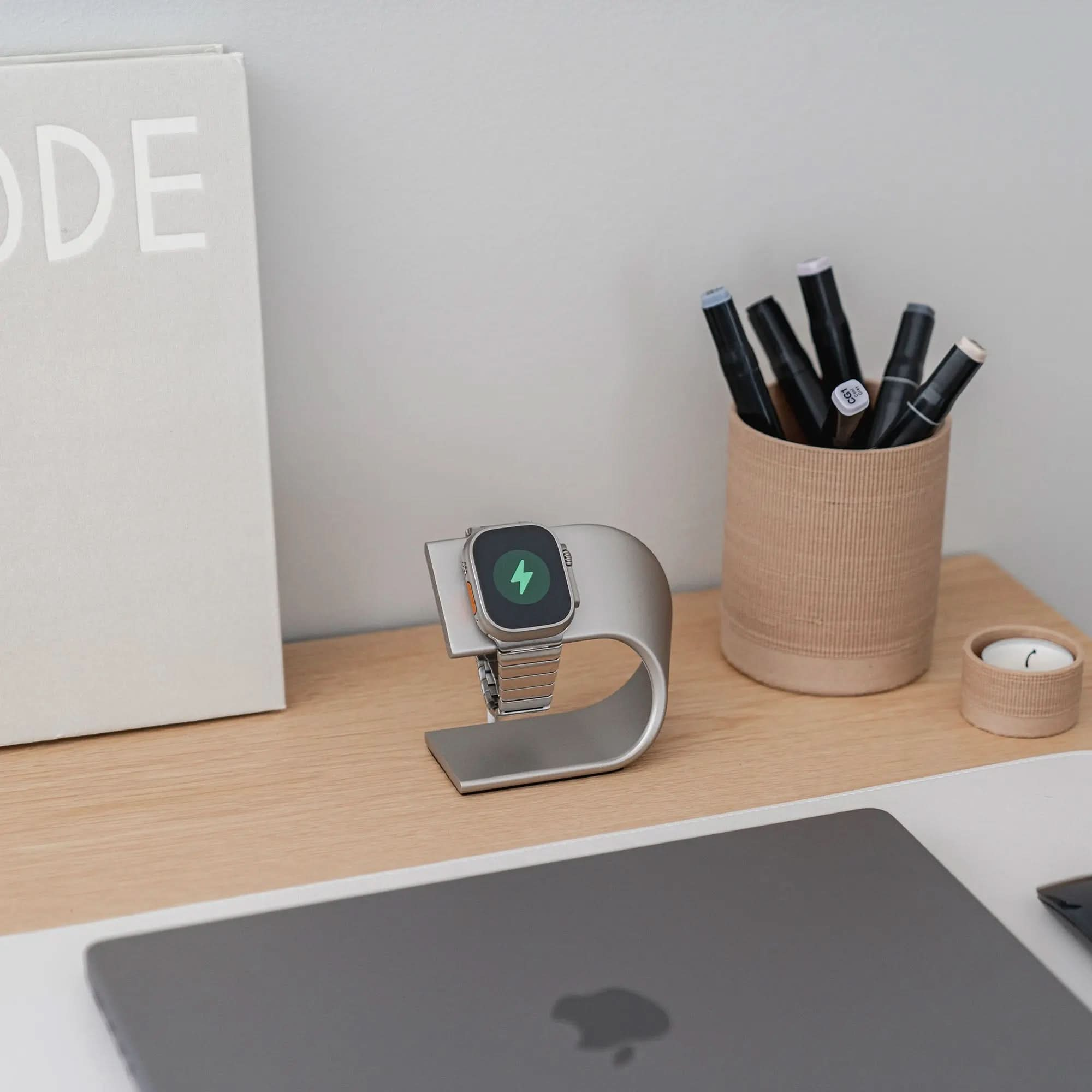 MillesTECband Aluminium Apple Watch Ultra Ständer - Titanfarben - MillesTEC