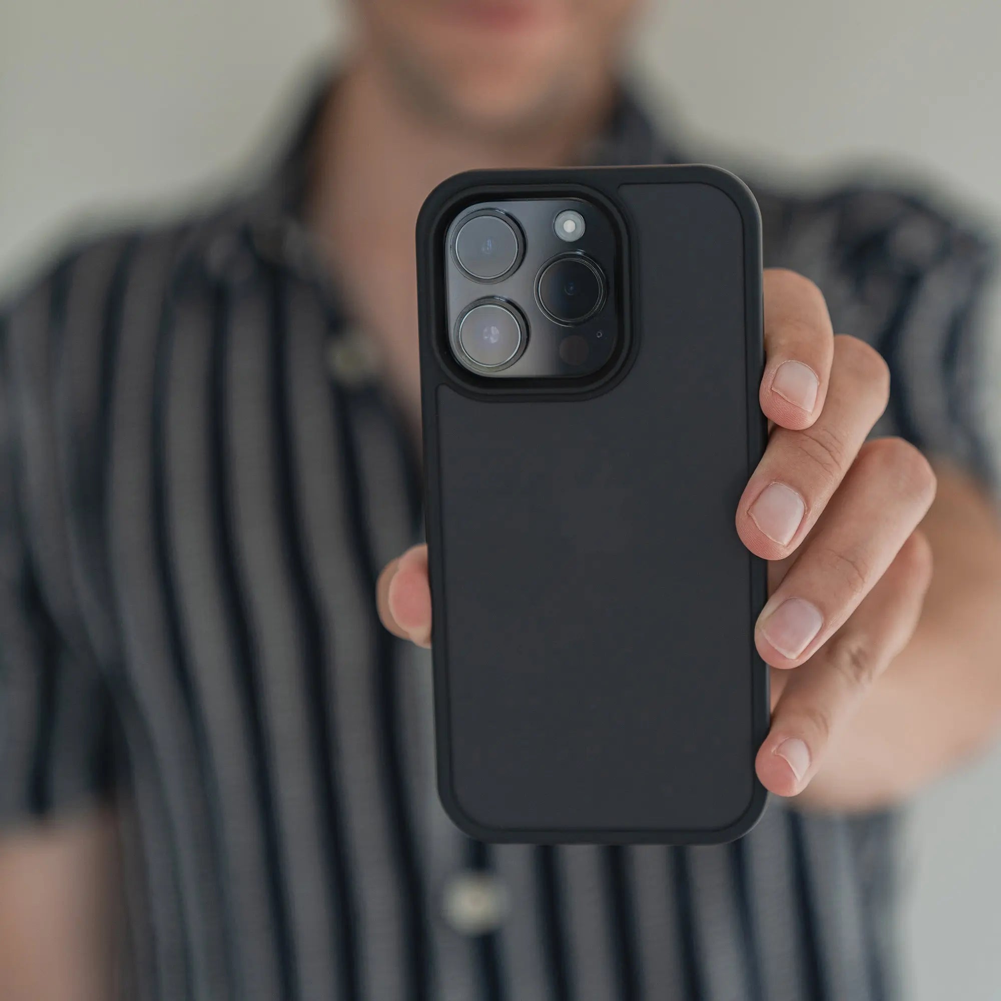 arktis iPhone 16 Pro Max Solid Case Arktis