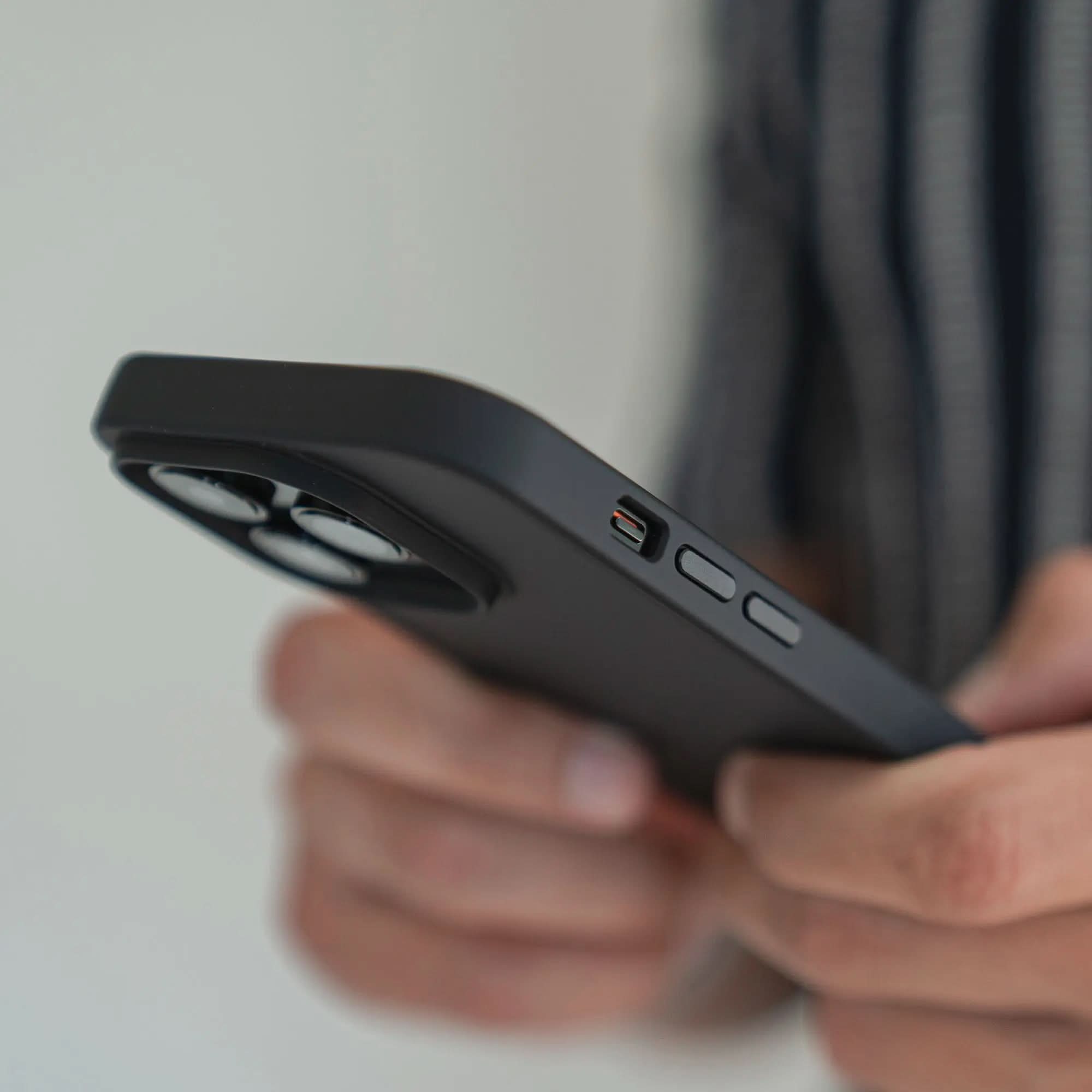 arktis iPhone 16 Solid Case Arktis