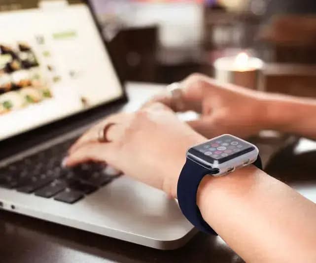 MillesTECbandPRO 360 FULLBODY Case für Apple Watch Series 9, 8 und 7 - 41 mm - Transparent - MillesTEC