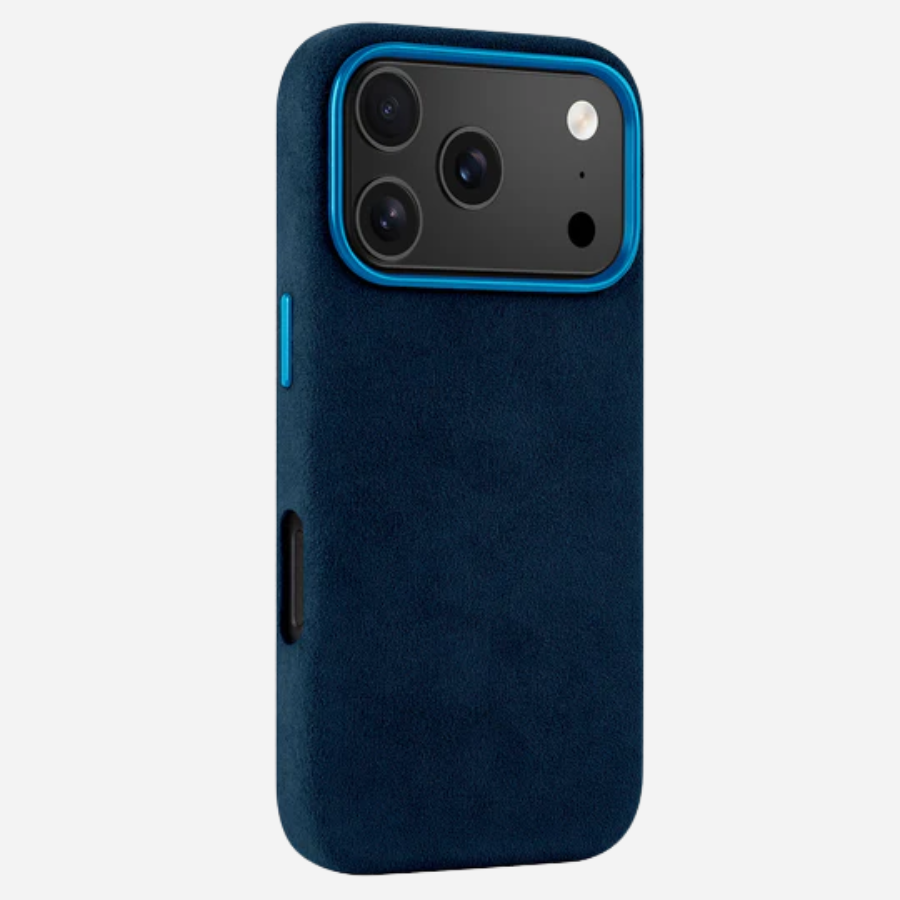 Rückseite der blauen iPhone 17 Pro Max Alcantara® Hülle mit MagSafe-Kompatibilität